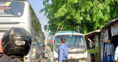 Putusnya Kabel Listrik di Jalan Akibat Terbawa Bus